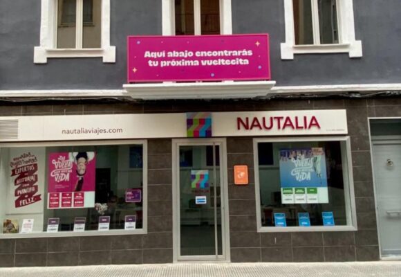 Fachada de la agencia de viajes de Nautalia en Onda, 743